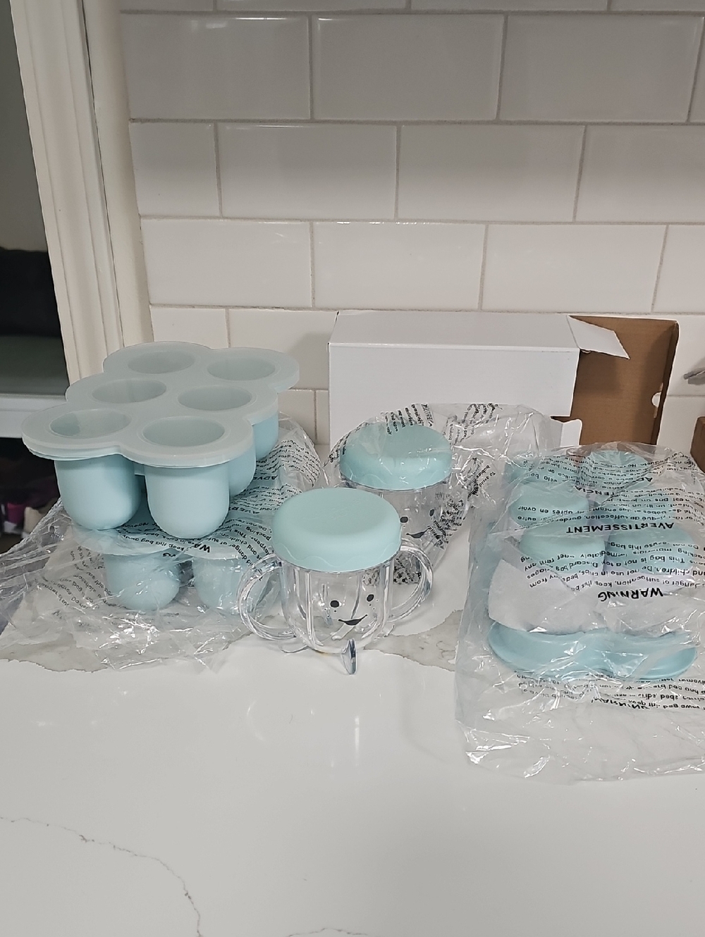 Nutribullet Baby Feeding Set - Light Blue Silicone & Clear Plastic Cups